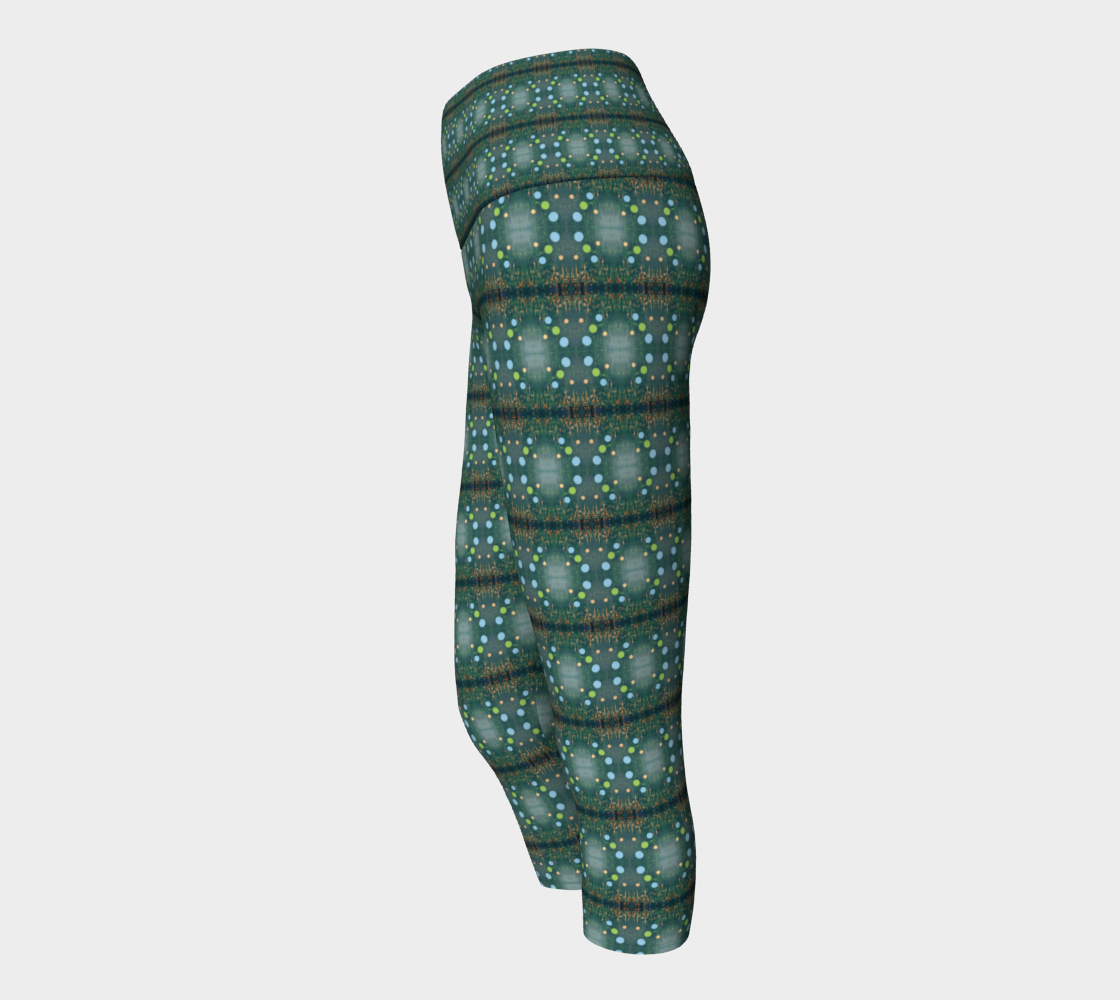 "Northern Lights" Yoga Capris (Green, Blue)